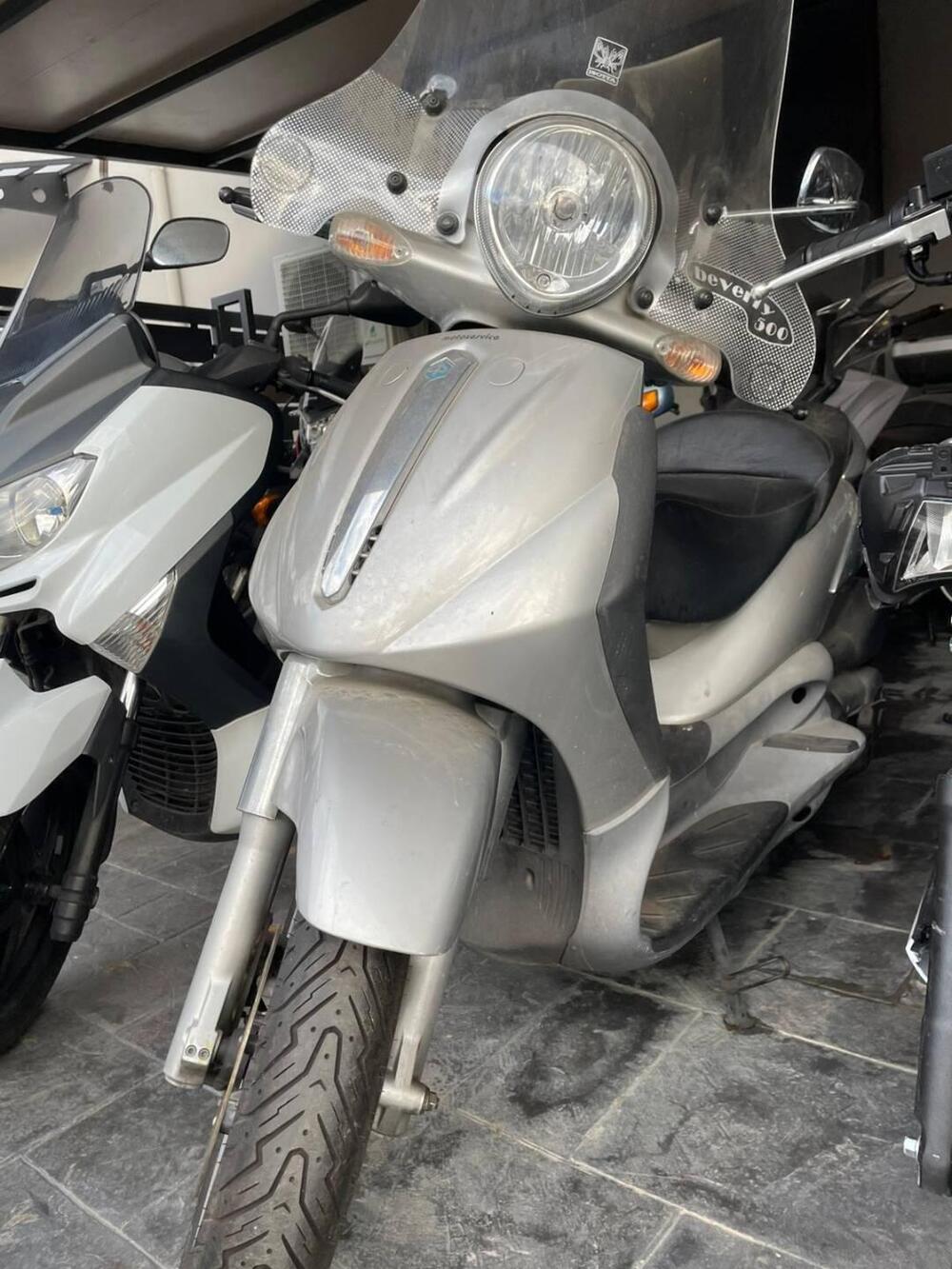 Piaggio Beverly 500 (2)