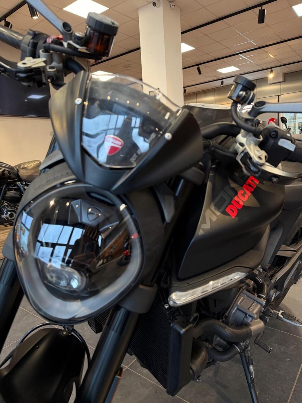 Ducati Monster 937 + (2021 - 25) (8)