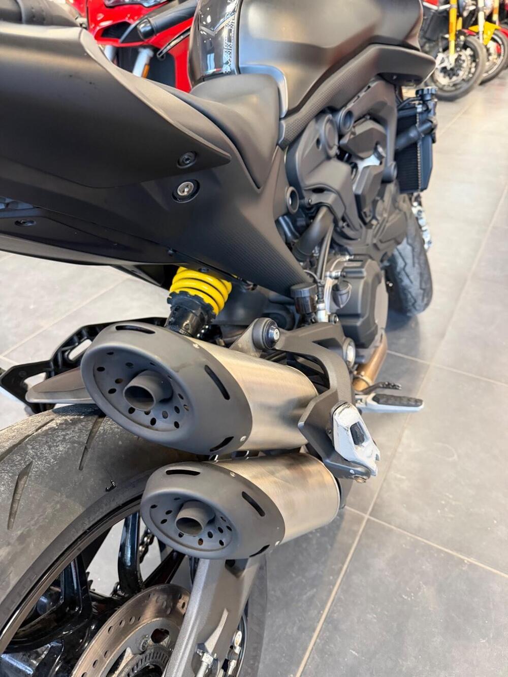Ducati Monster 937 + (2021 - 25) (13)