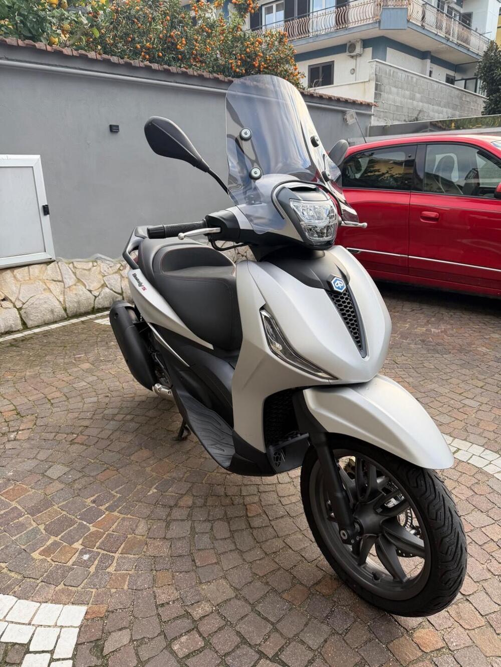 Piaggio Beverly 300 ABS-ASR (2021 - 25) (4)