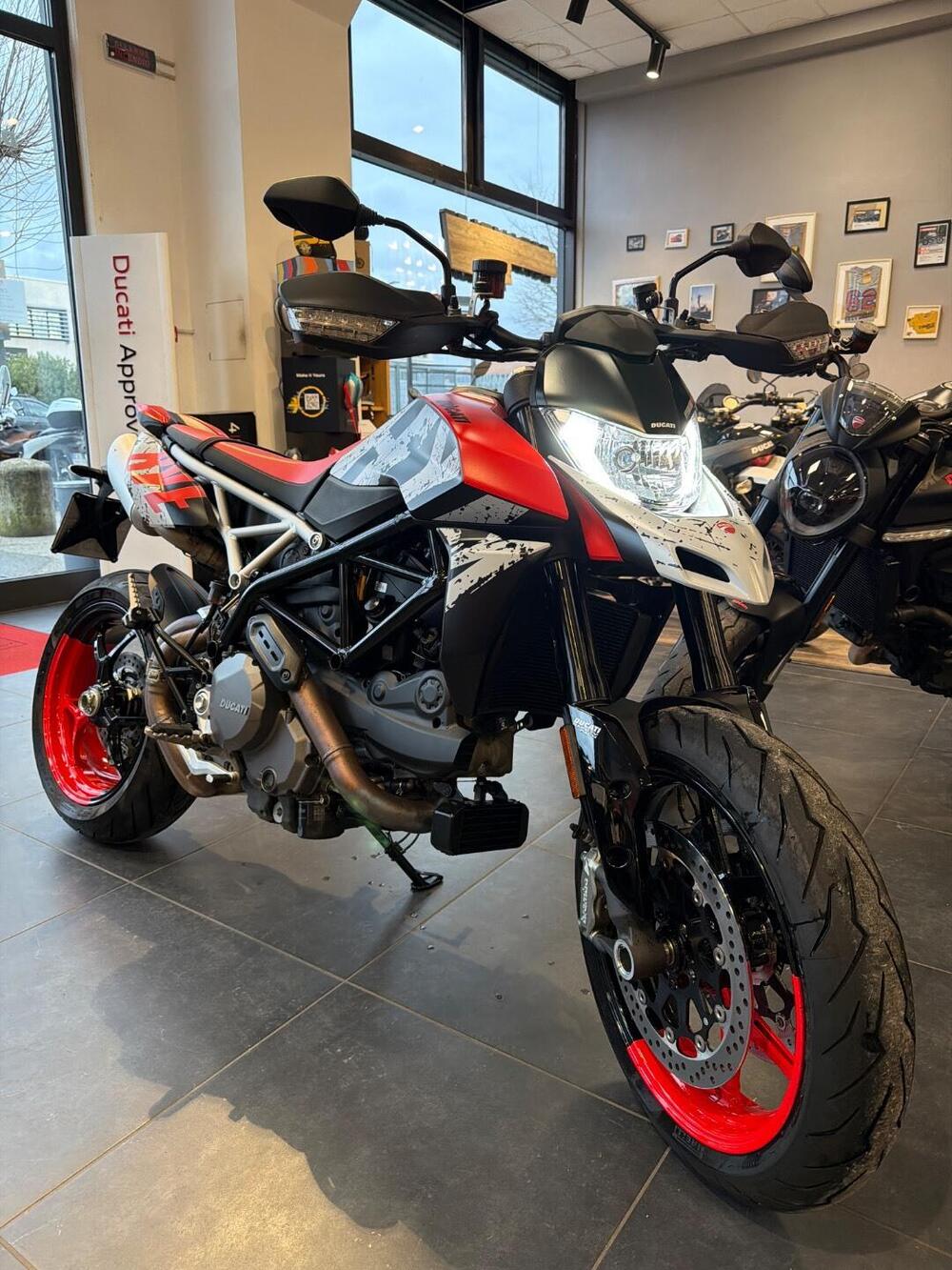 Ducati Hypermotard 950 RVE (2022 - 25) (6)