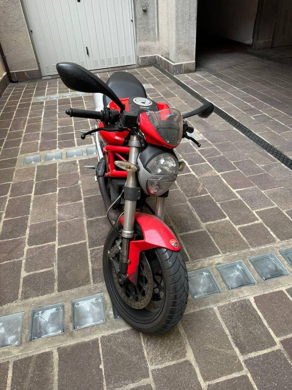 Ducati Monster 696 (2008 - 13) (2)