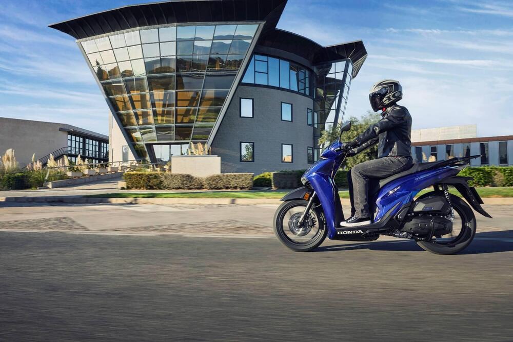 Honda SH 125 Vetro (2026) (9)