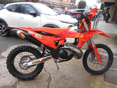 KTM 250 EXC Six Days (2025) usata