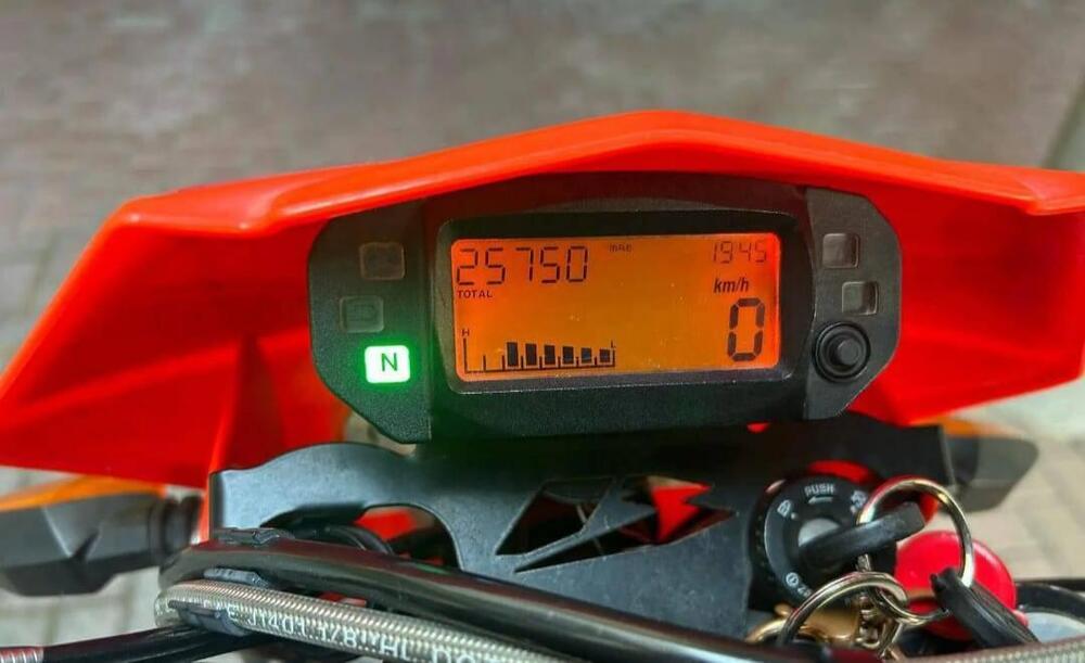 Betamotor RR 125 4T Enduro AC (2016) (3)