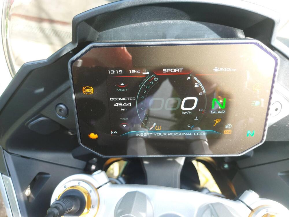 Moto Guzzi V100 Mandello S (2022 - 24) (5)