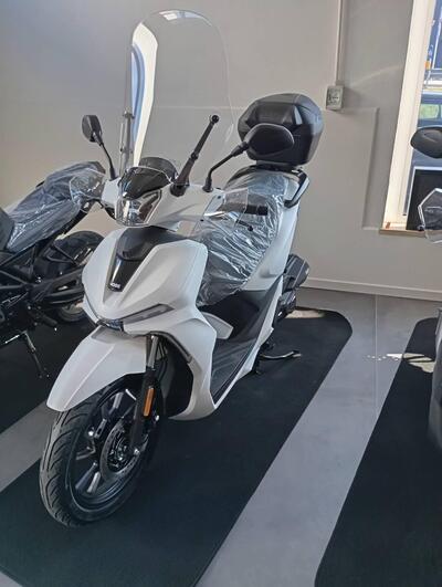 Voge Sfida SR16 200 (2025 - 26) nuova