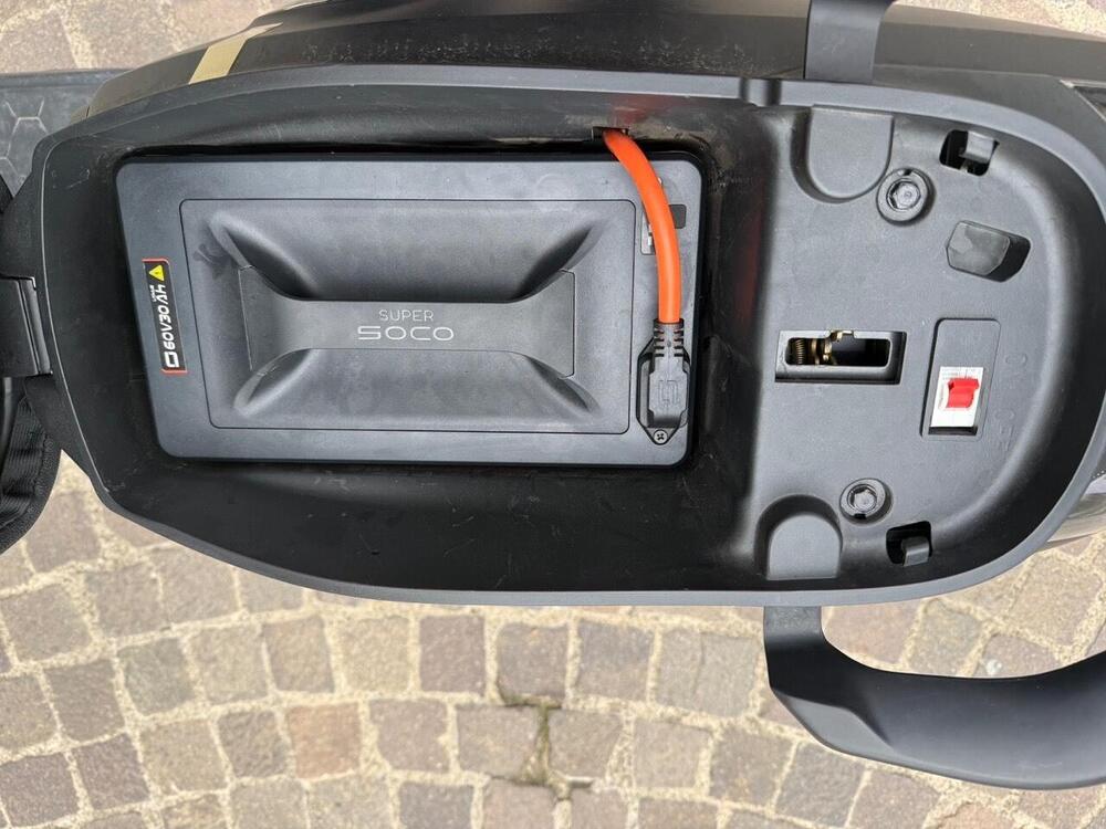 Super Soco Cux (2019 - 24) (5)