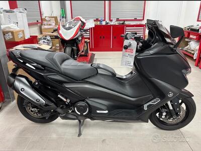 Yamaha T-Max 560 (2020 - 21) usata