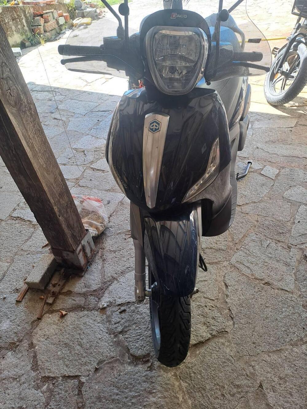 Piaggio Beverly 350 SportTouring ie (2011 - 15) (5)