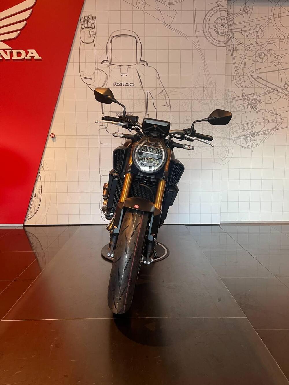 Honda CB 650 R E-Clutch (2024 - 26) (4)