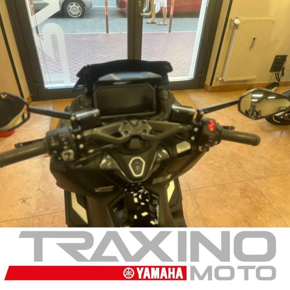 Yamaha T-Max 560 (2022 - 24) (2)