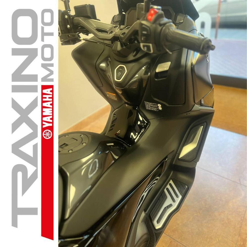 Yamaha T-Max 560 (2022 - 24) (3)