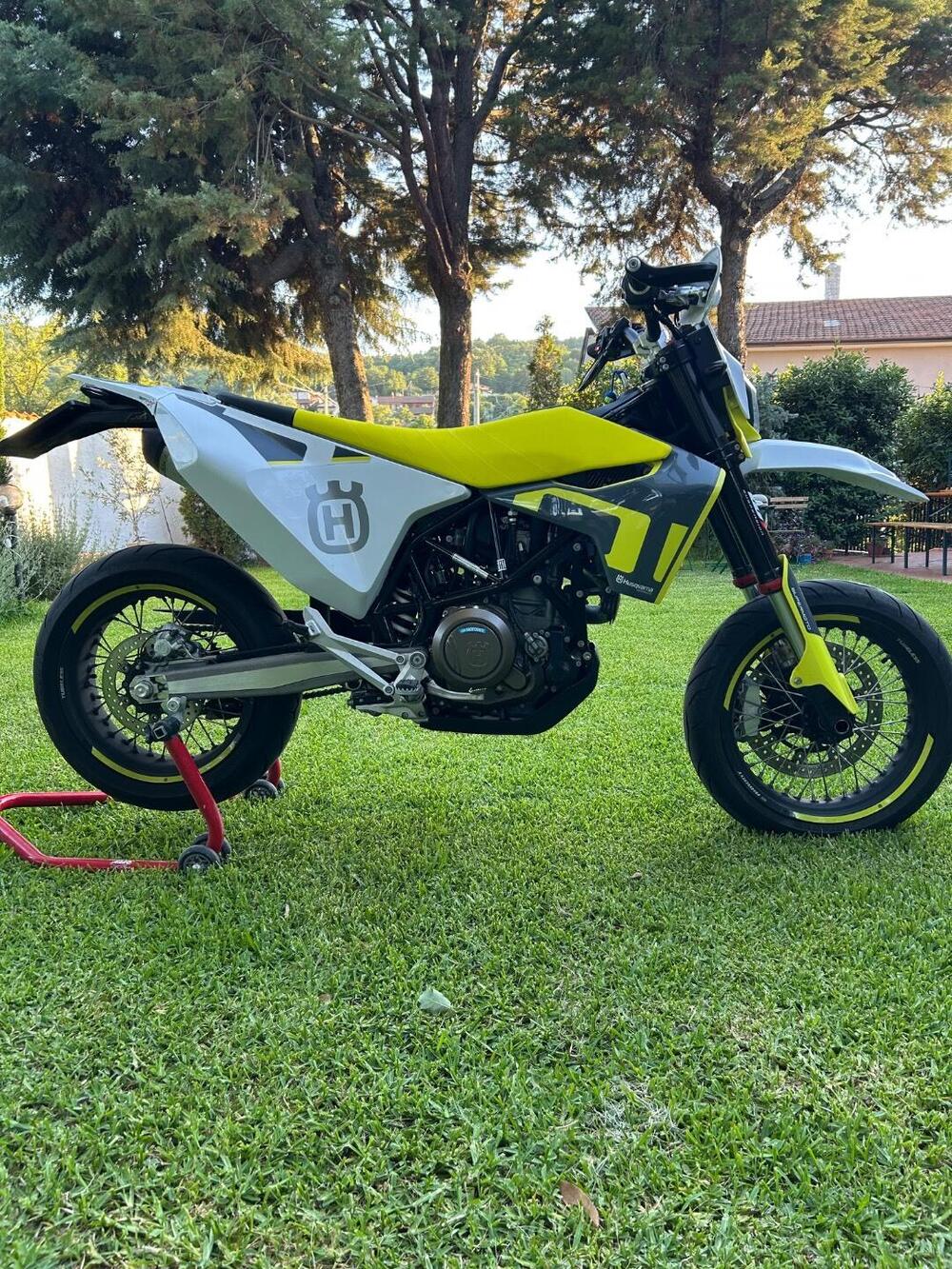 Husqvarna 701 Supermoto (2023 - 25) (7)