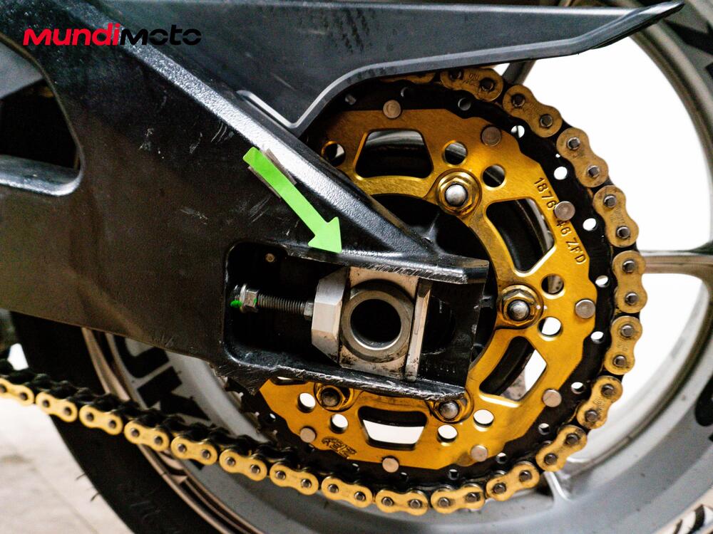 Suzuki GSX 1100 R (14)