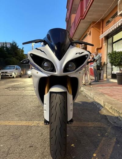 Yamaha YZF R1 (2009 - 11) usata
