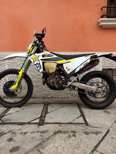Husqvarna FE 350 Rockstar Edition (2021) usata