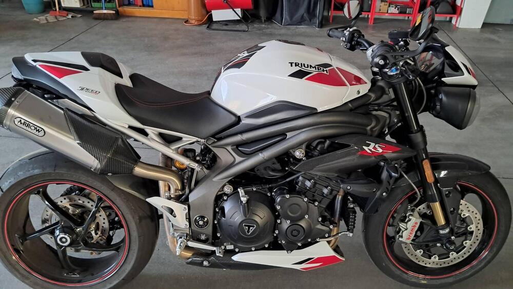 Triumph Speed Triple 1050 RS (2018 - 20) (8)