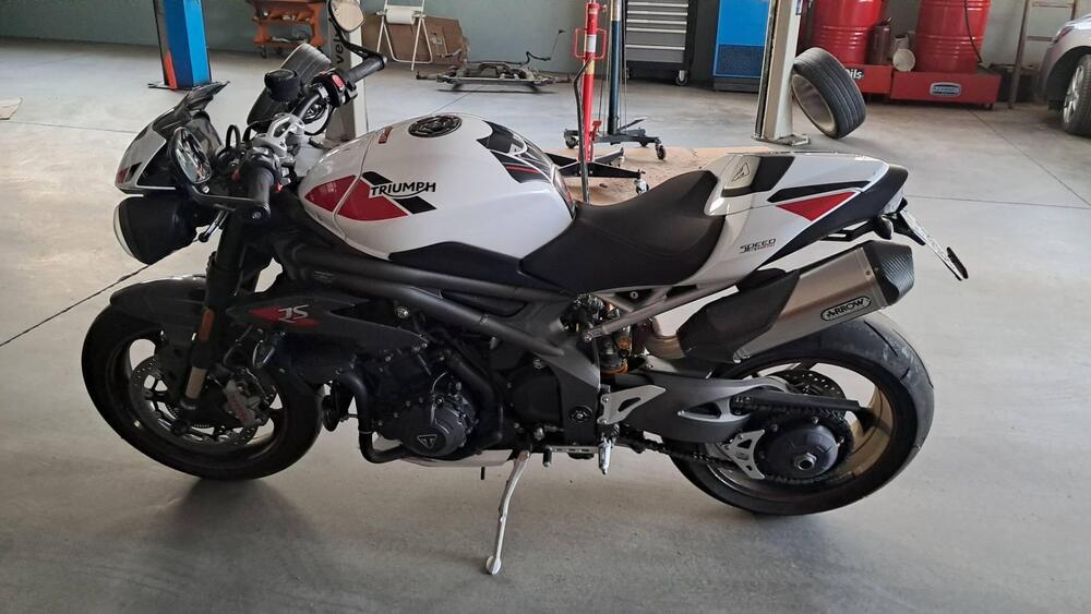 Triumph Speed Triple 1050 RS (2018 - 20) (10)