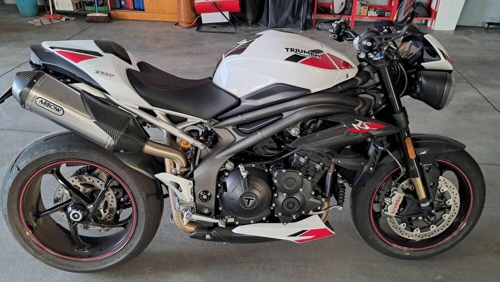 Triumph Speed Triple 1050 RS (2018 - 20) (11)