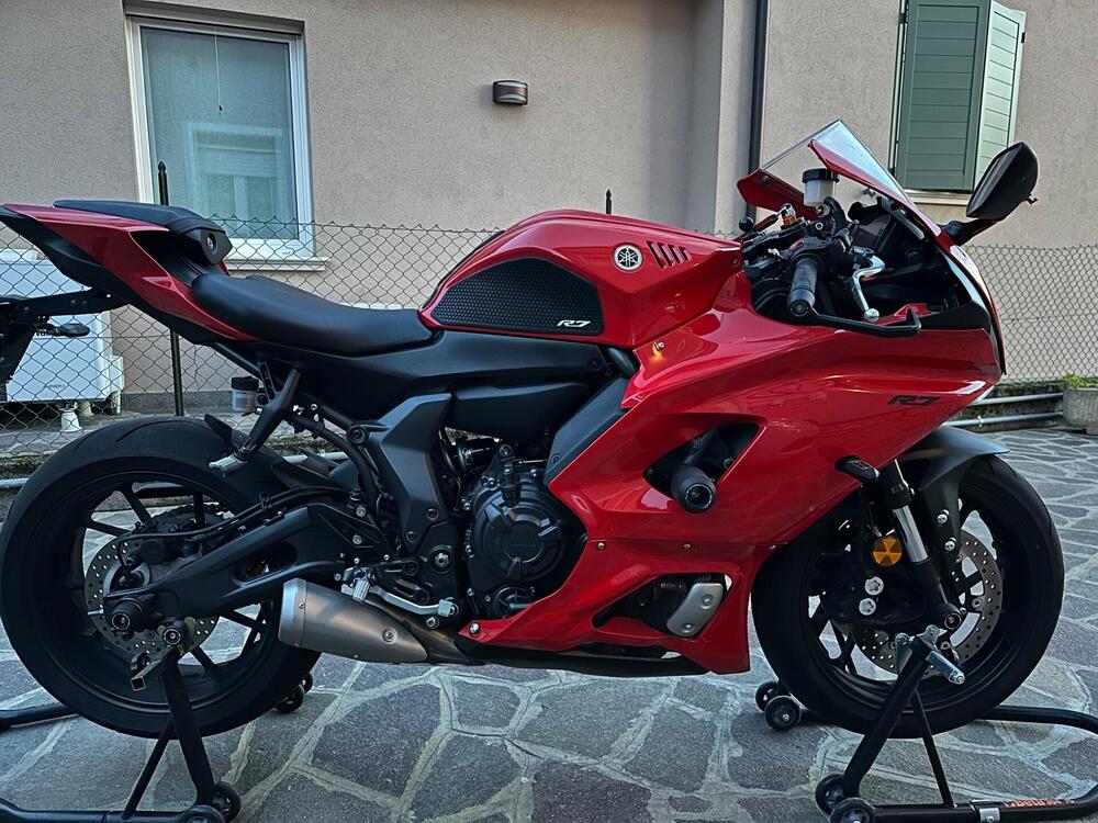 Yamaha YZF R7 (2021 - 25) (5)