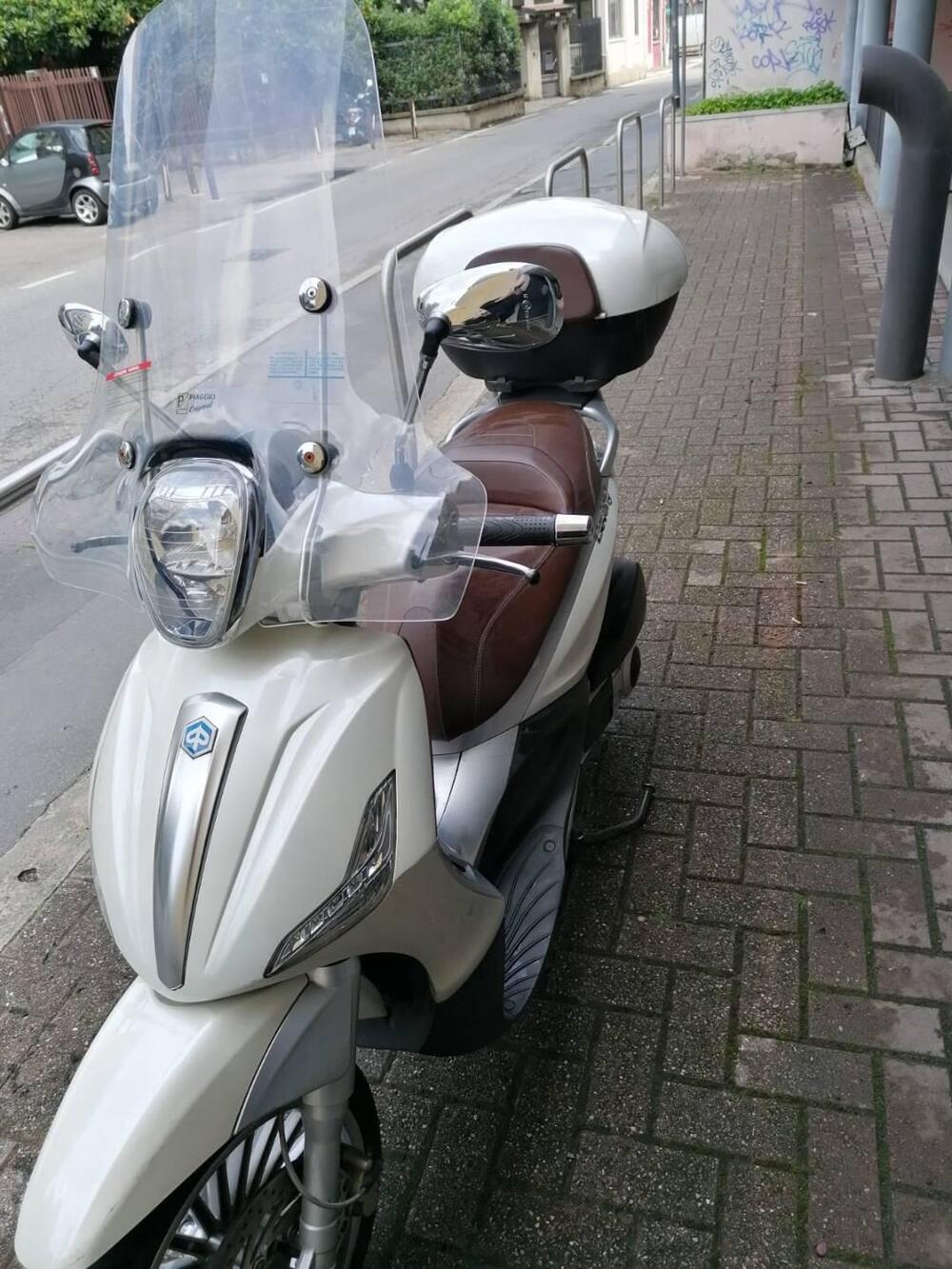 Piaggio Beverly 300 i.e. (2010 - 16) (3)