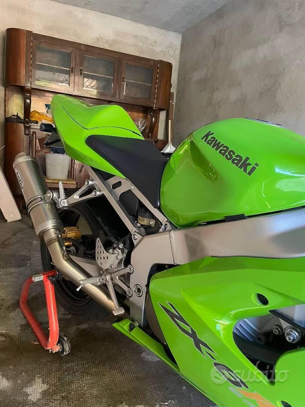 Kawasaki Ninja 636 ZX-6R (2003 - 04) (4)