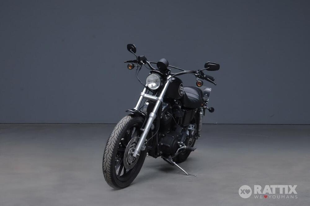 Harley-Davidson 883 Hugger (2001 - 02) - XLH (2)