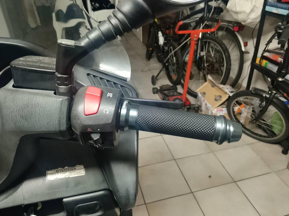 Yamaha Majesty 400 (2004 - 08) (8)