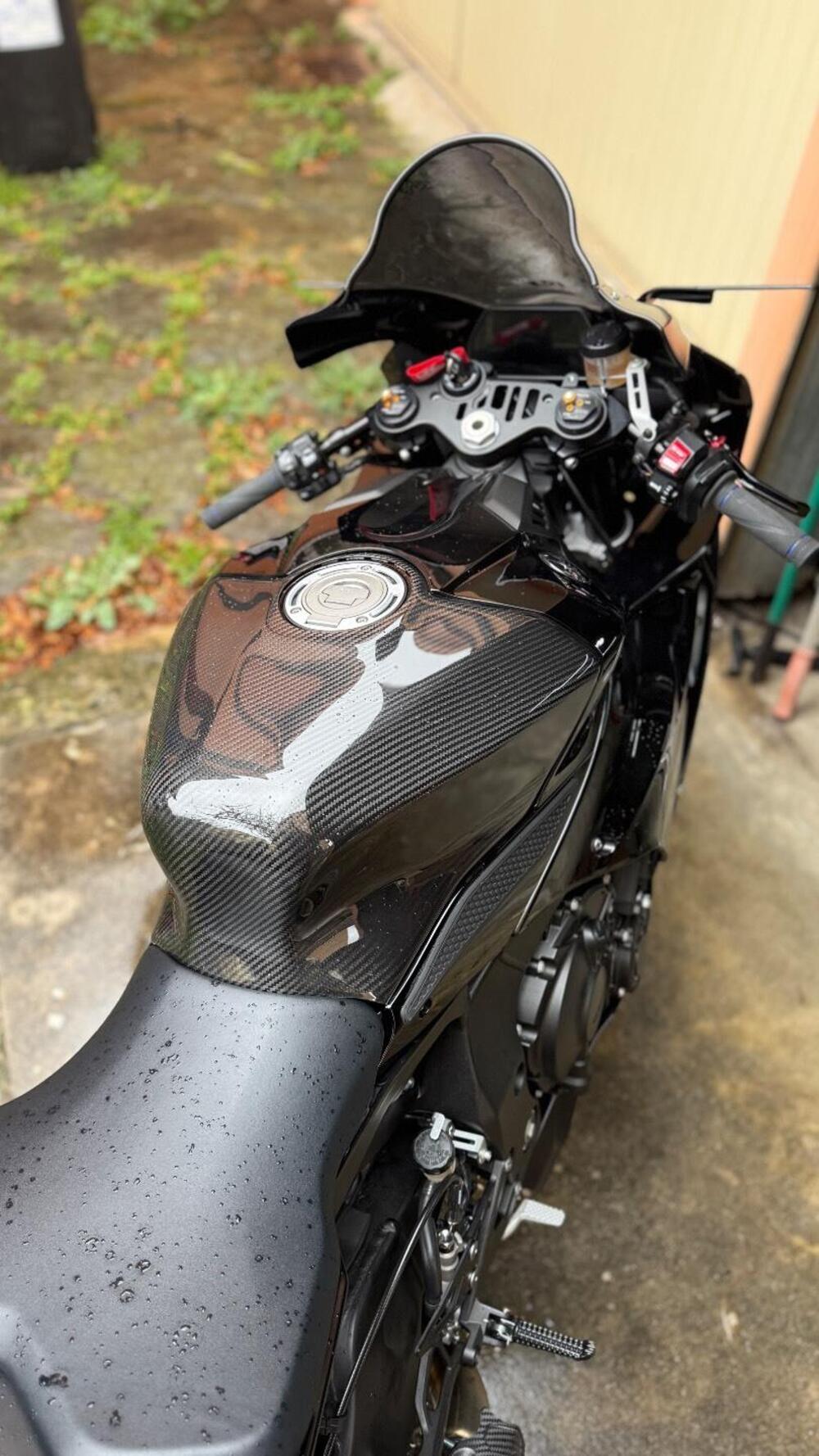 Yamaha YZF R1 (2020 - 25) (3)