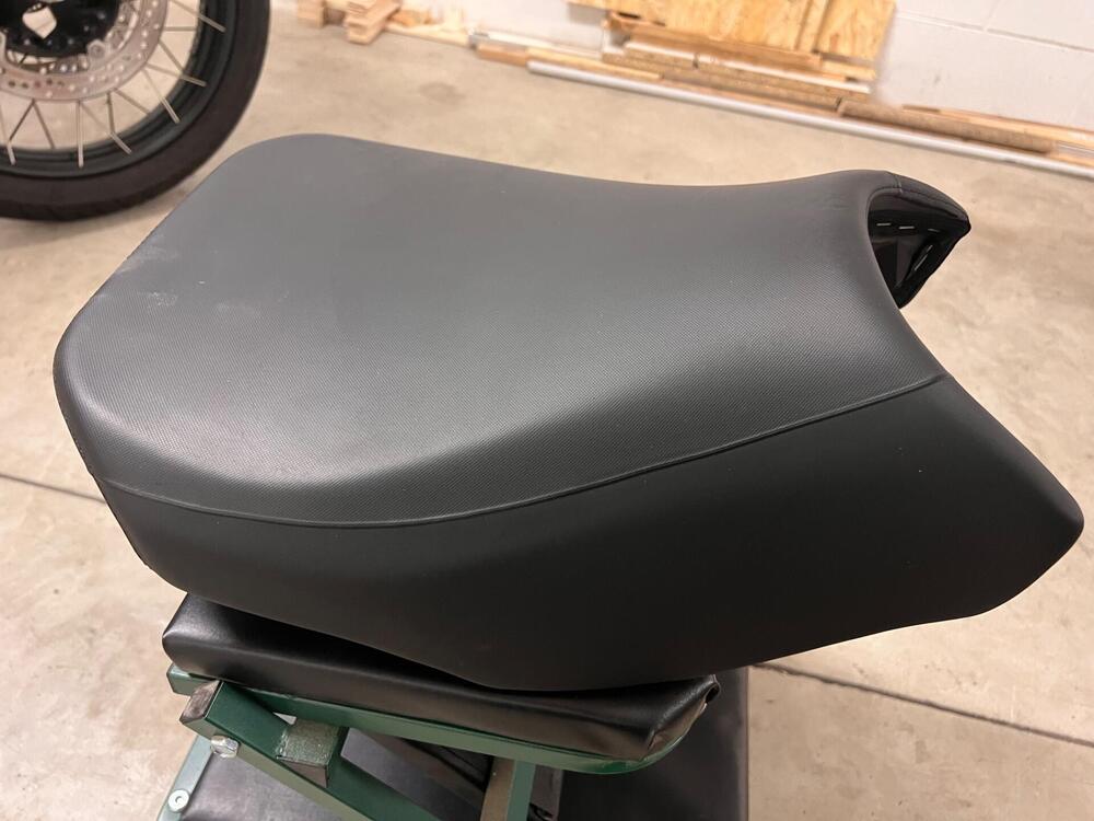 Sella moto originale bmw ribassata (2)