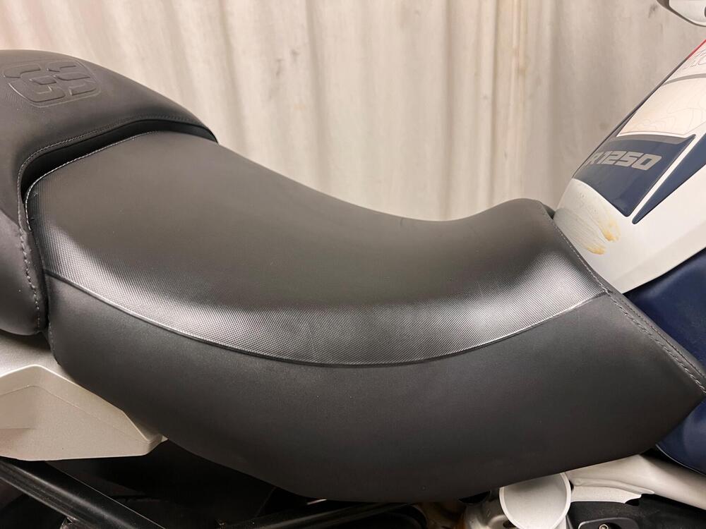 Sella moto originale bmw ribassata (8)