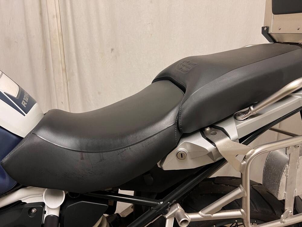 Sella moto originale bmw ribassata (9)