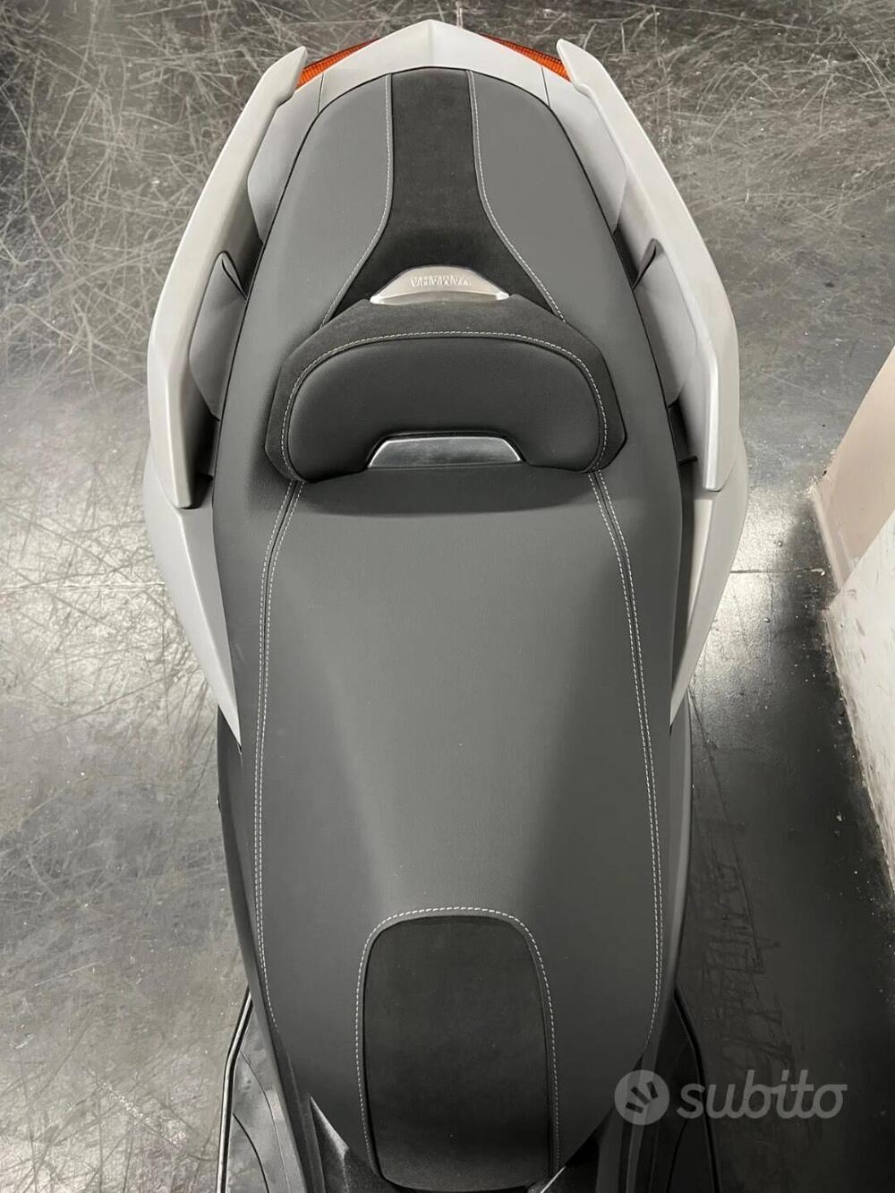 Yamaha X-Max 300 (2021 - 24) (7)