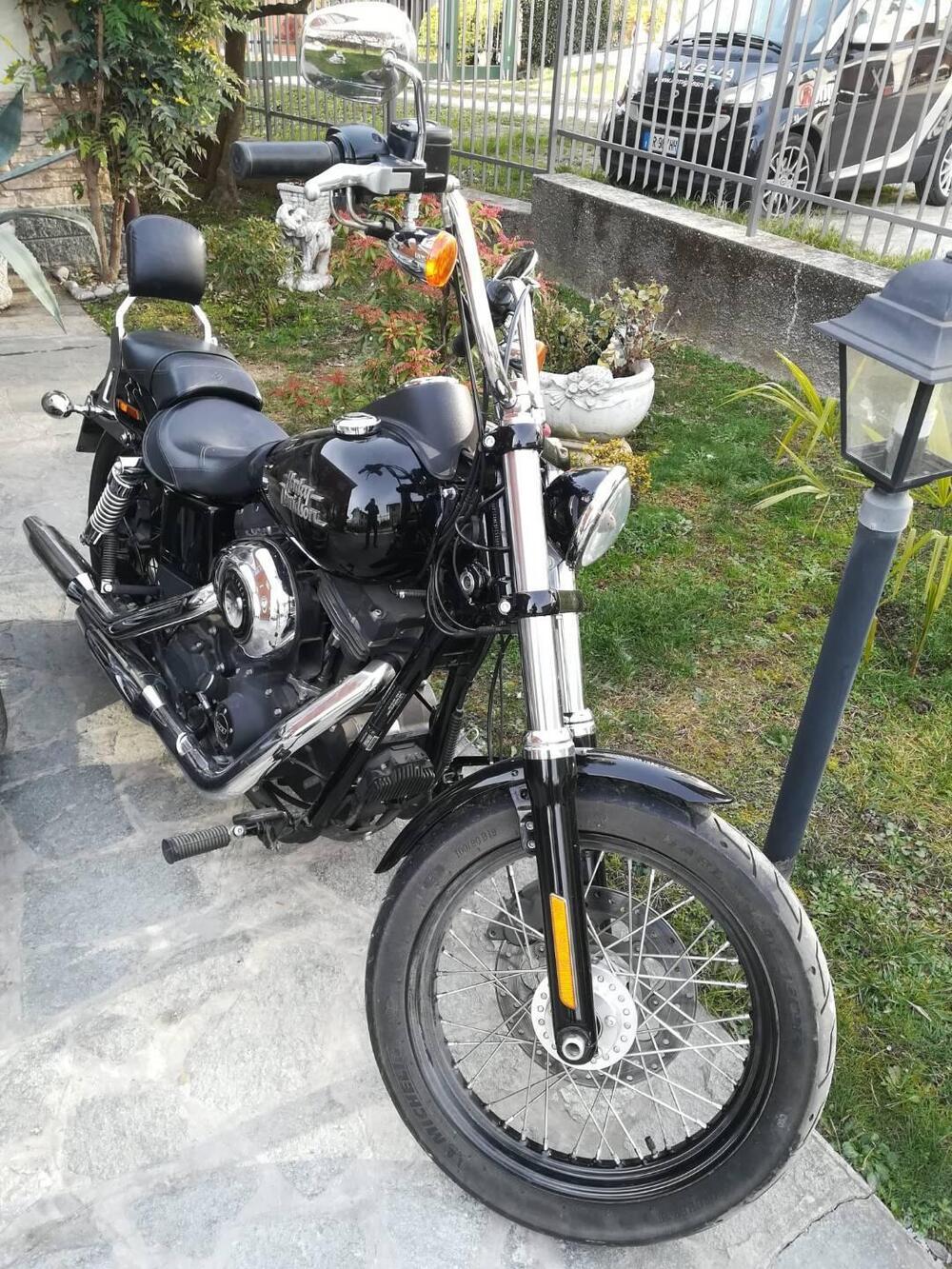 Harley-Davidson 1690 Street Bob Special (2015 - 16) - FXDB (2)