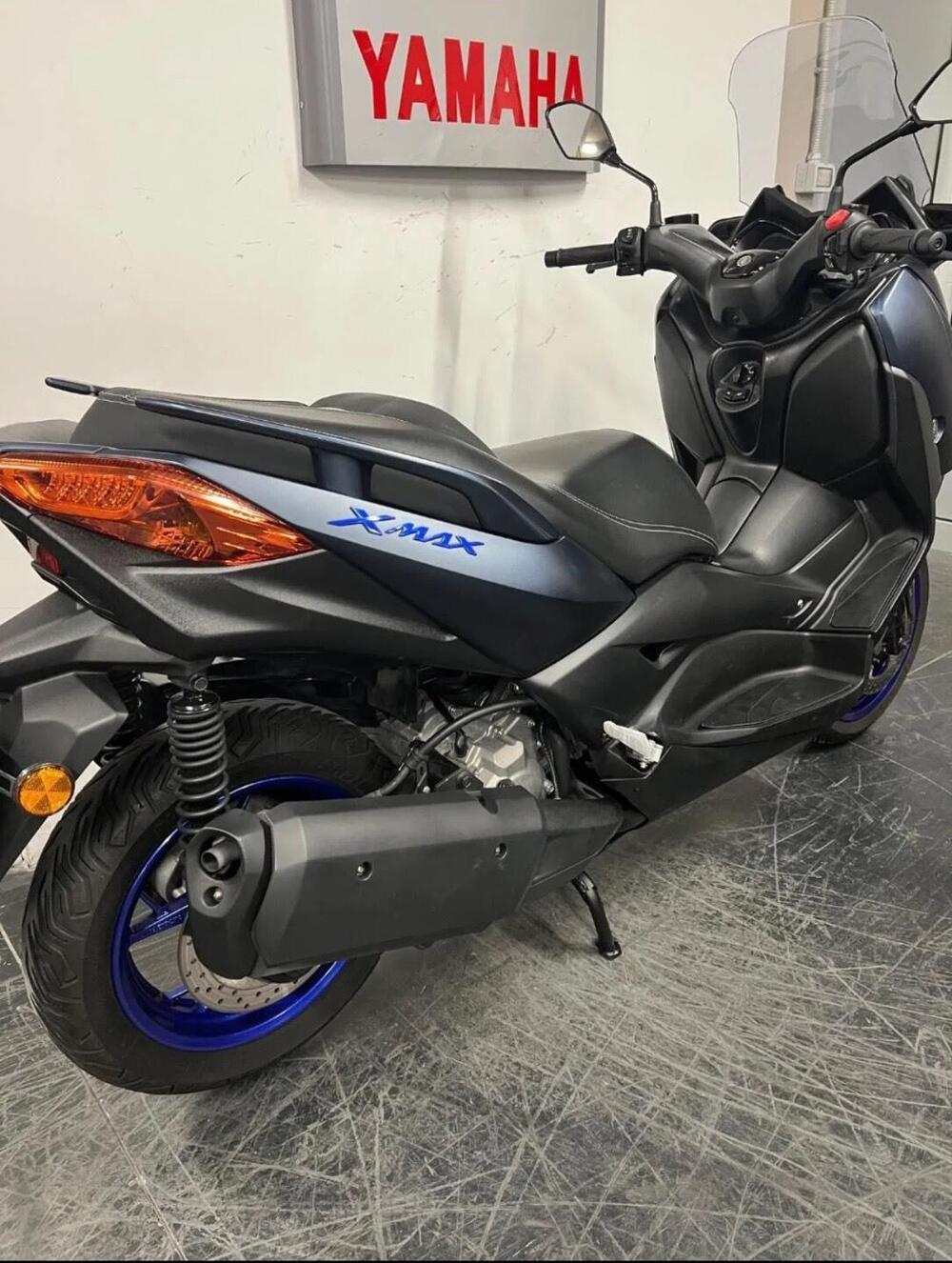 Yamaha X-Max 300 (2021 - 24) (4)