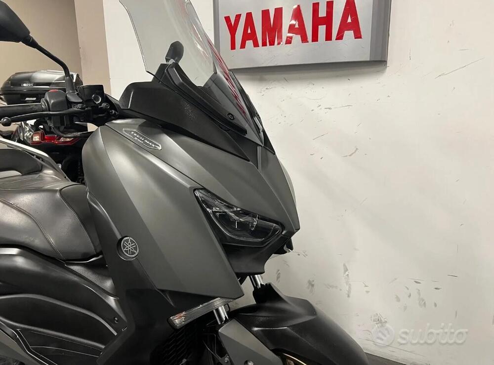 Yamaha X-Max 300 Tech Max (2020) (2)