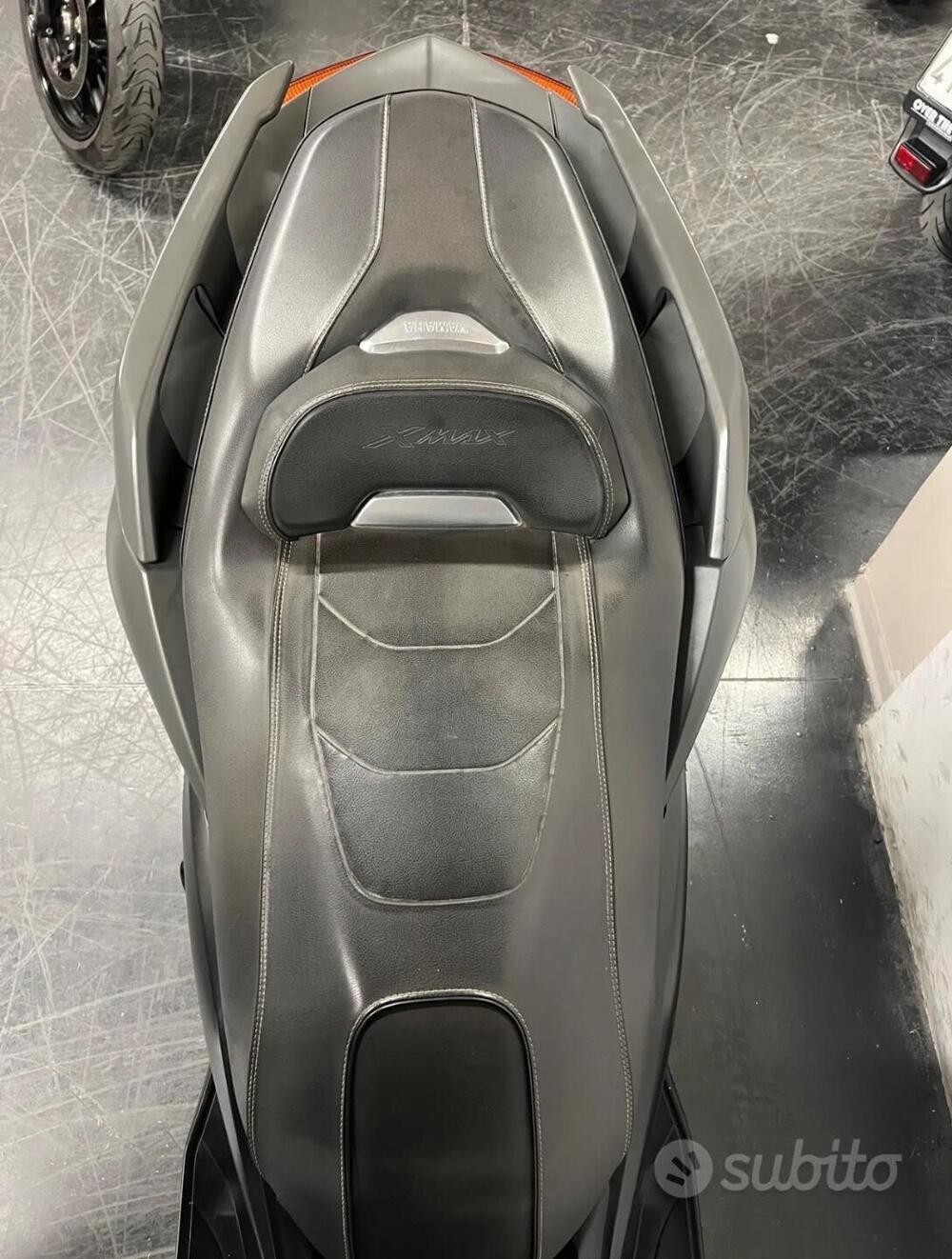 Yamaha X-Max 300 Tech Max (2020) (7)