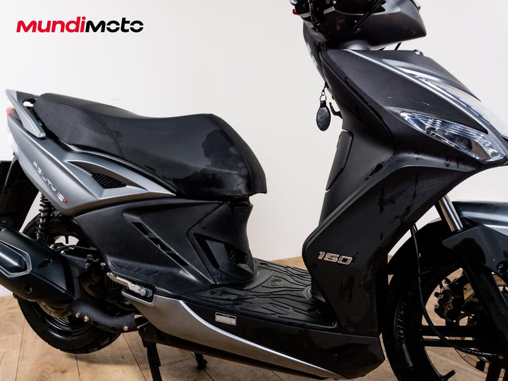 Kymco Agility 150 R16 (5)