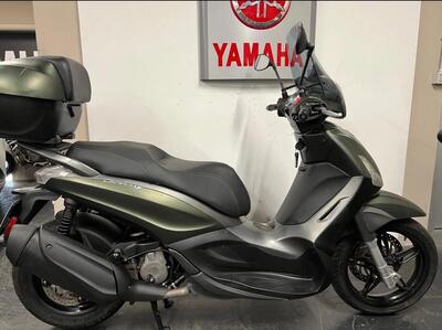 Piaggio Beverly 350 SportTouring ie ABS (2011 - 17) usata