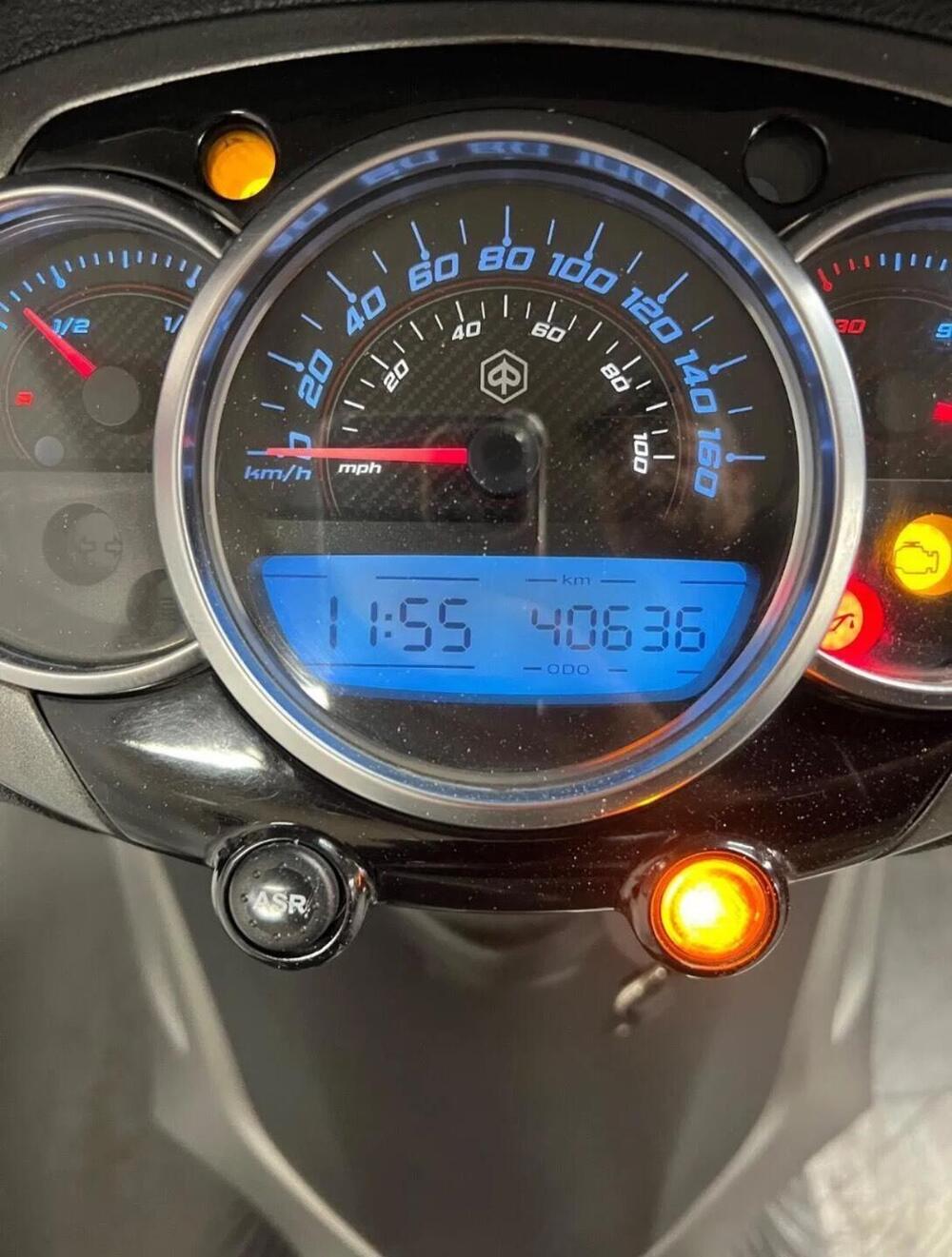 Piaggio Beverly 350 SportTouring ie ABS (2011 - 17) (10)