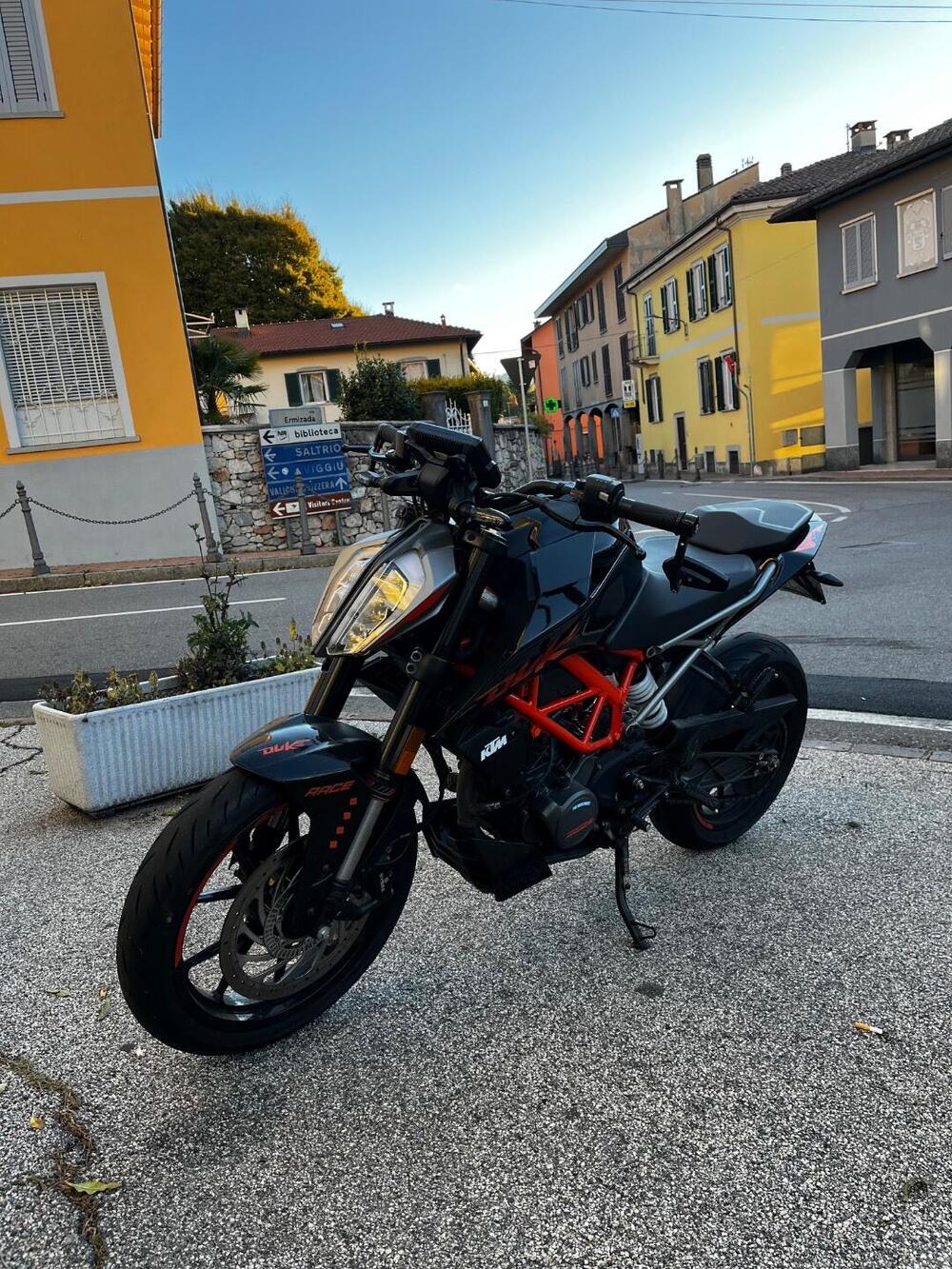 KTM 125 Duke (2024 - 25) (2)