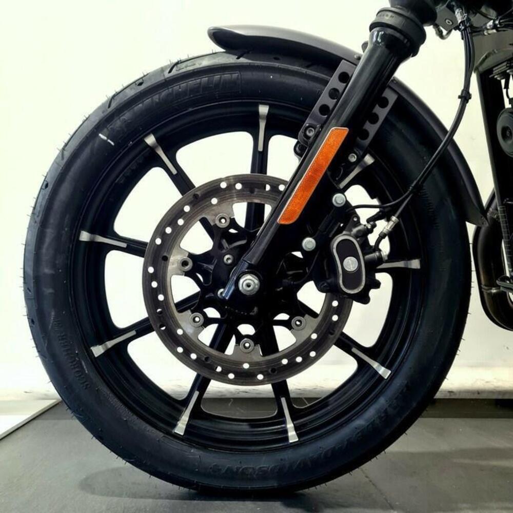 Harley-Davidson 883 Iron (2017 - 20) - XL 883N (7)