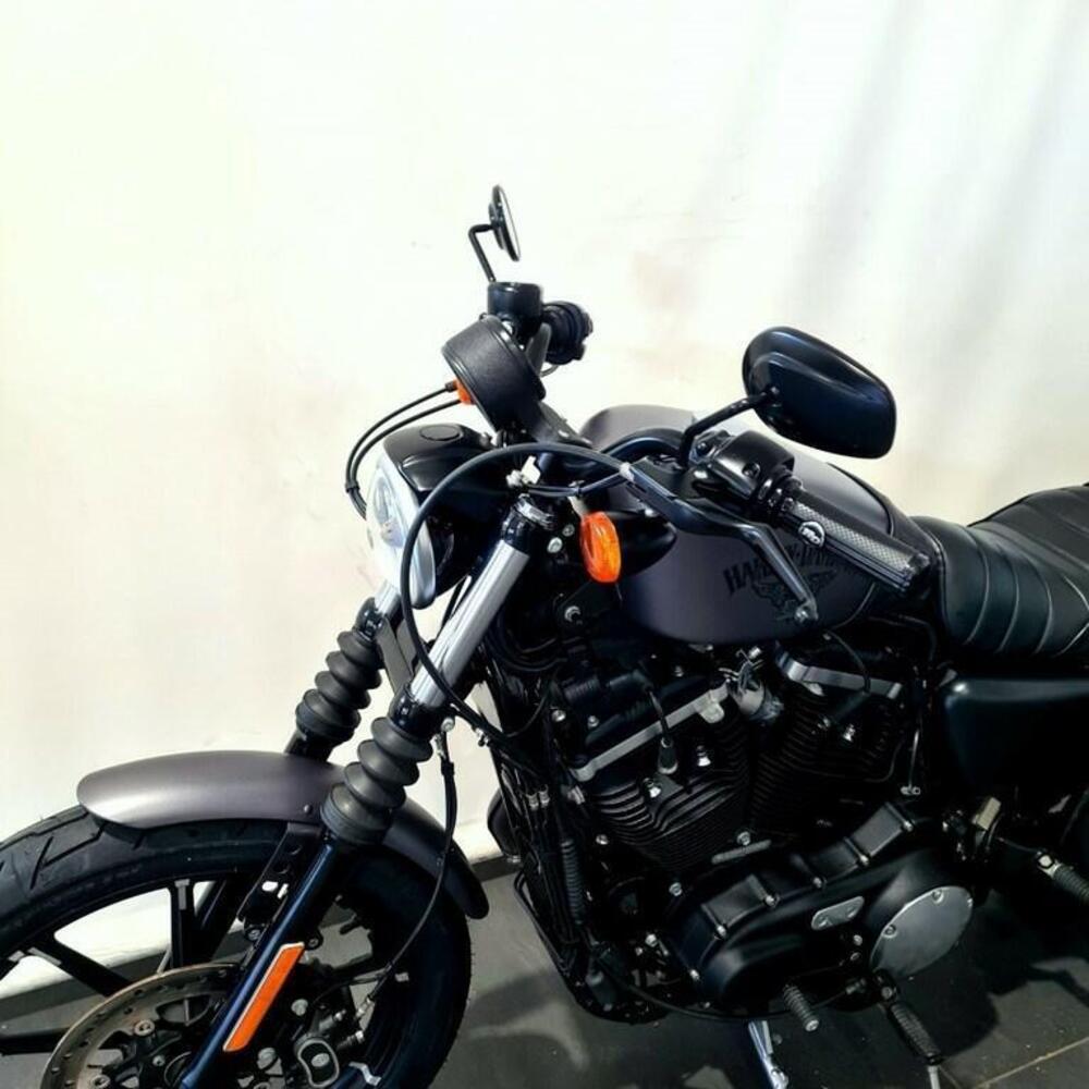 Harley-Davidson 883 Iron (2017 - 20) - XL 883N (8)