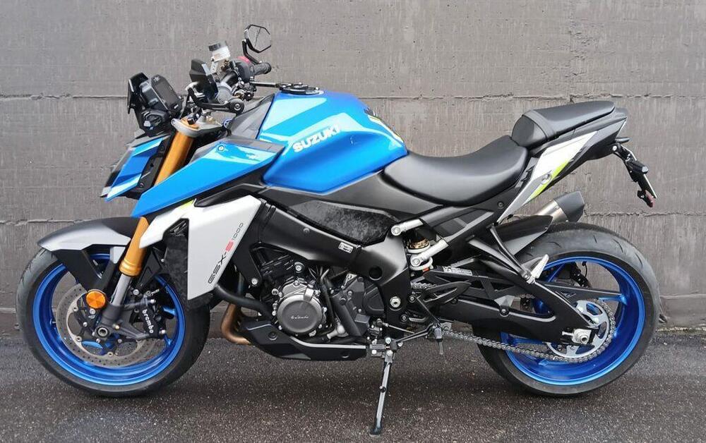 Suzuki GSX-S1000 (2021 - 25) (2)
