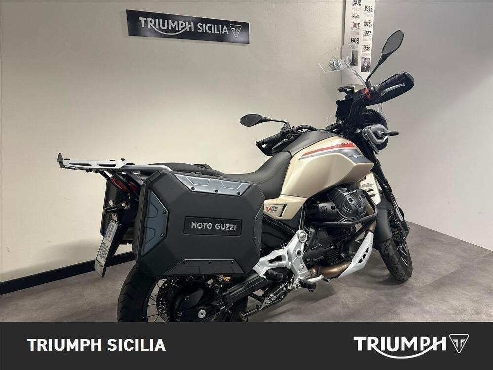 Moto Guzzi V85 TT Travel (2024 - 26) (2)