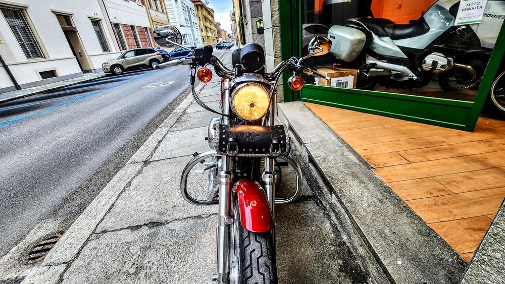 Harley-Davidson 883 Custom (2006 - 07) - XL 883C (16)