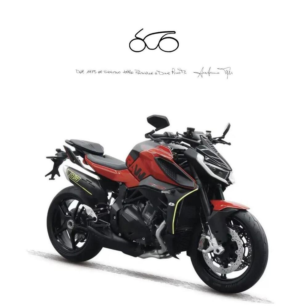 QJ Motor SRK 900 (2025 - 26)