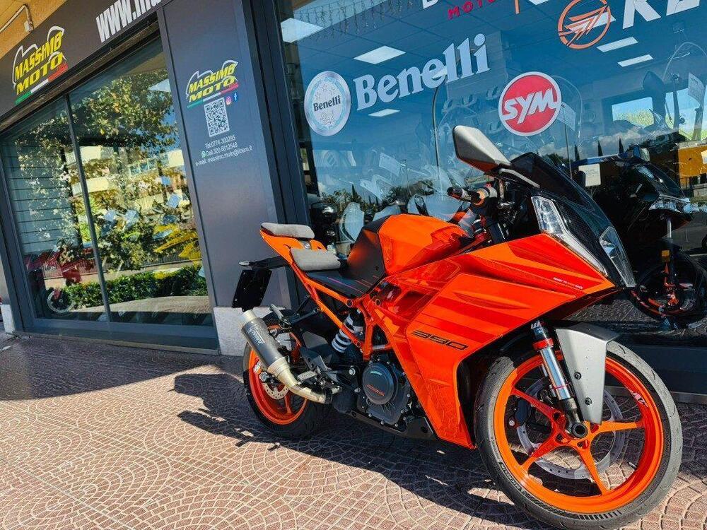 KTM RC 390 (2022 - 26) (11)