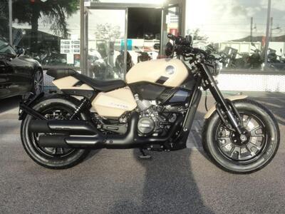 Benelli Leoncino 400 Bobber (2026) nuova